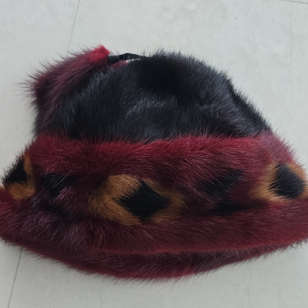 Women's Mink Fur Bucket Hat - Burgundy Multi